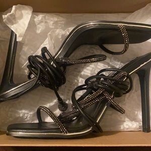 Unveil Black, Black Steve Madden Heels